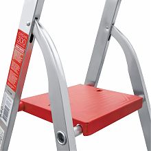 Профессиональная алюминиевая стремянка с органайзером NV3115.4